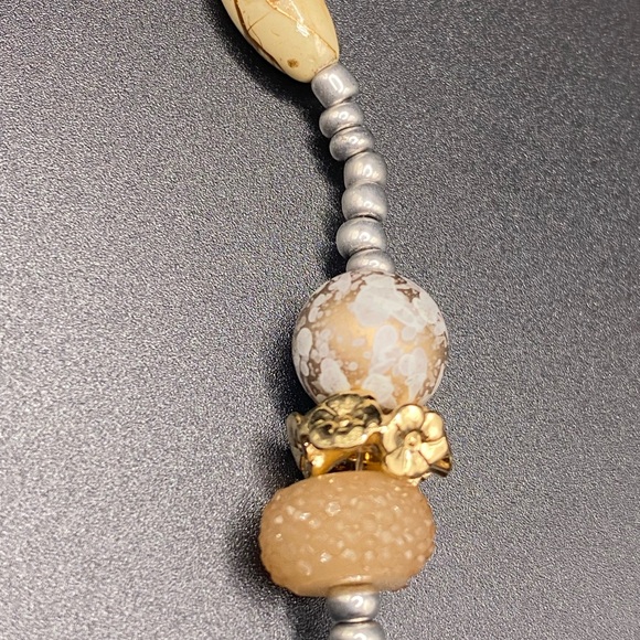 Chico’s Sculptured Beaded Necklace 18” - Picture 5 of 15